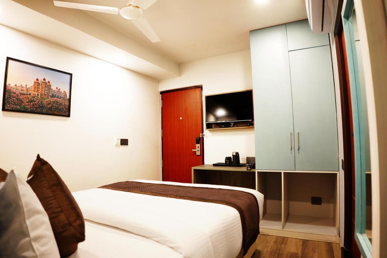 Dream Hotel - Richmond Bangalore Exteriör bild